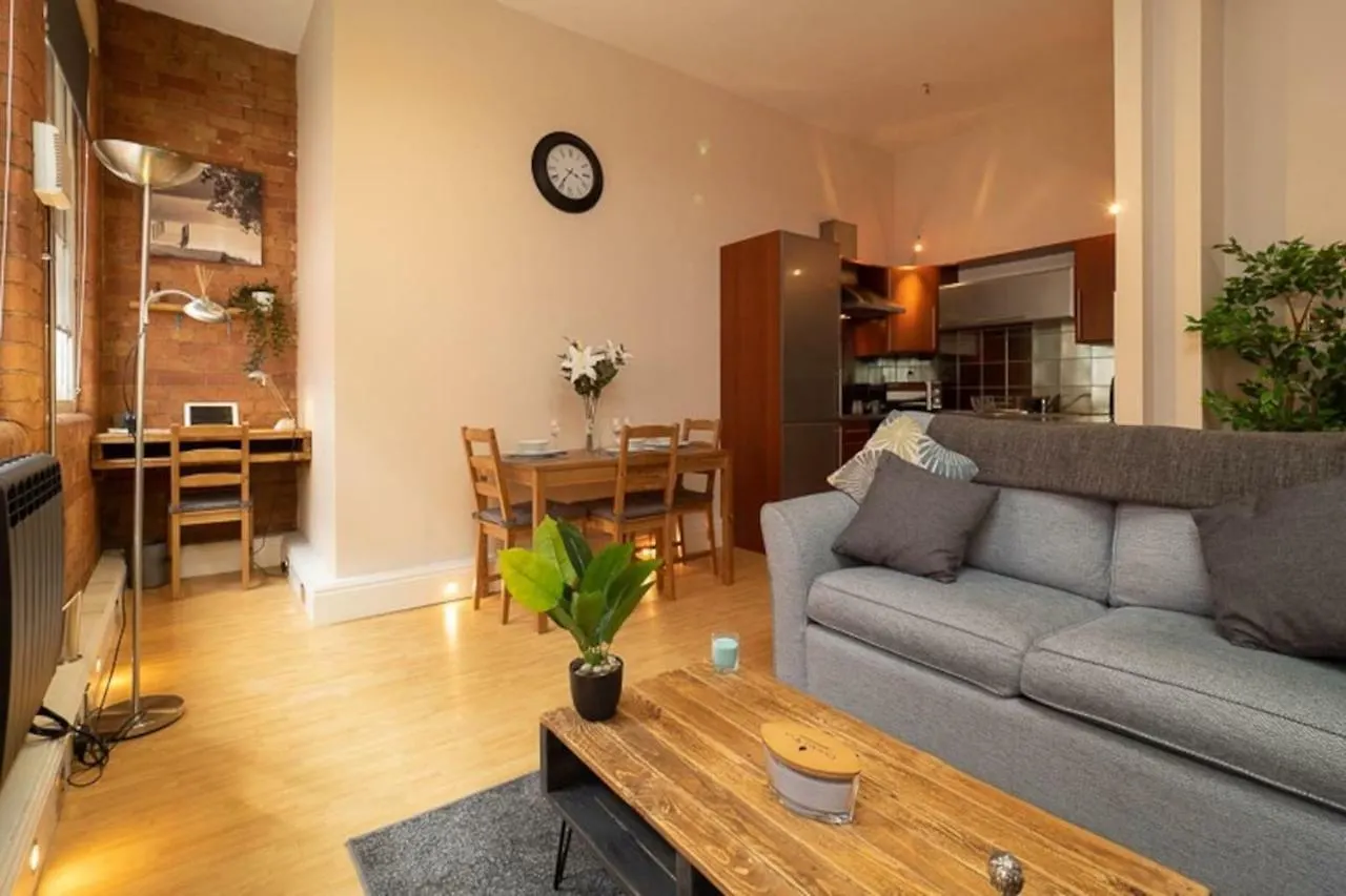 Stylish And Comfortable Lace Market Studio Apartment Nottingham