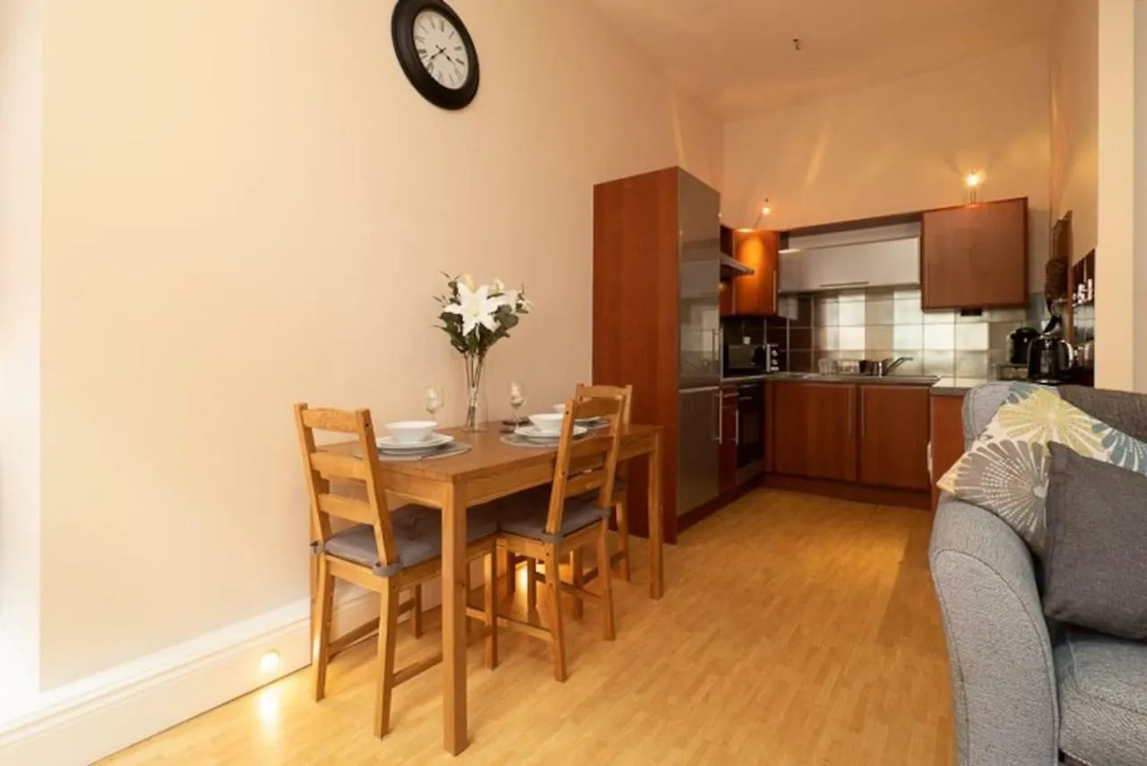 Stylish And Comfortable Lace Market Studio Apartment Nottingham